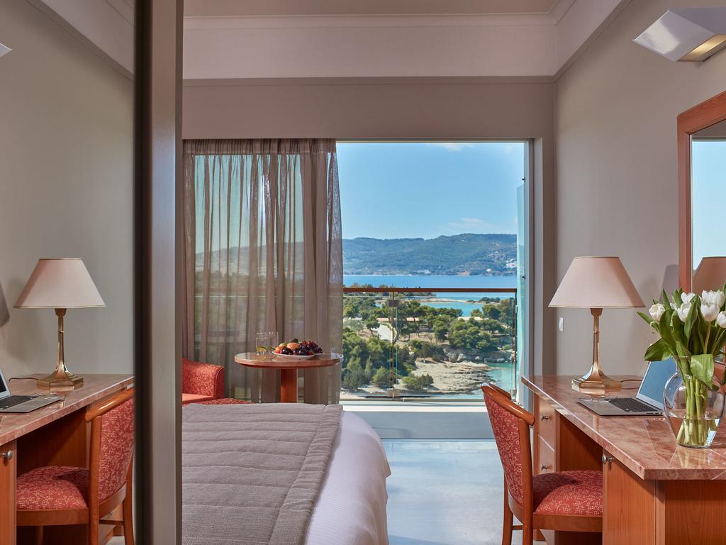 Aks Hinitsa Bay Hotel Pórto Héli Kültér fotó